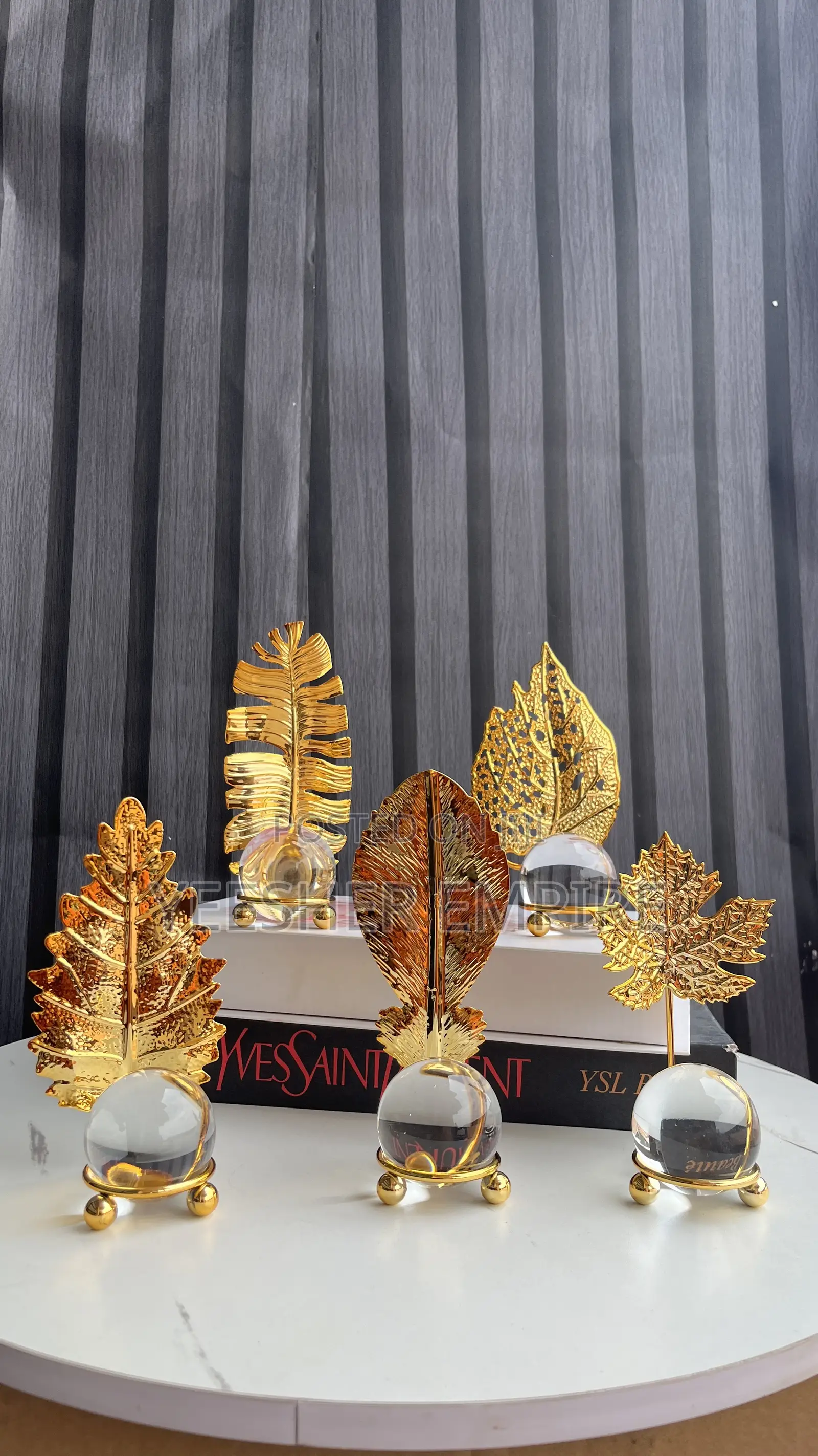 Gold Leaf With Globe Decor