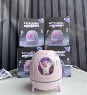Astronaut Humidifier