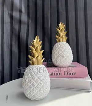 Pineapple Decor Statue