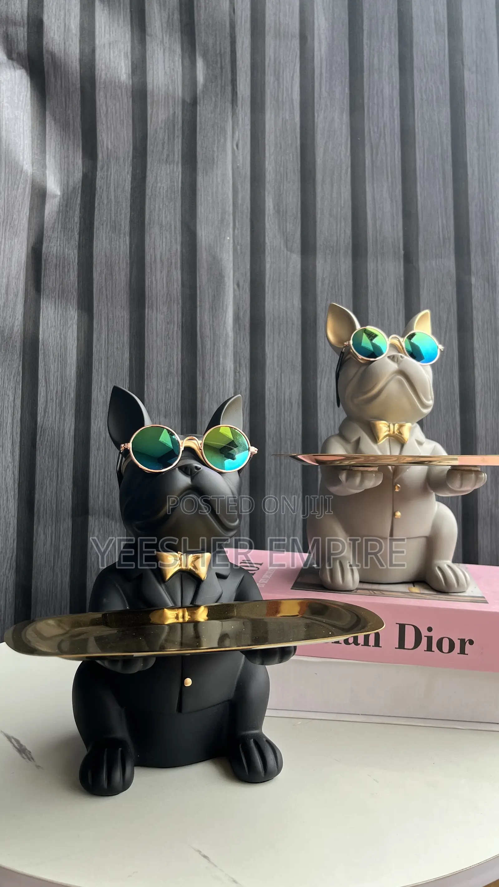German Bull Decor With Tray