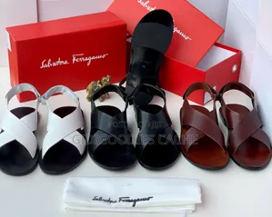 Ferragamo Cross Sandala