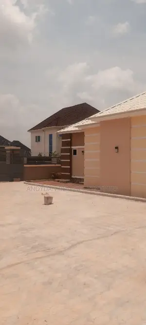 5bdrm Bungalow in Jos for rent