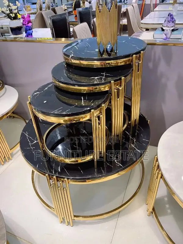 Marble Center Table With Round Design and 3 Side Stools