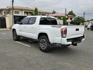 Toyota Tacoma TRD Sport 2021 White