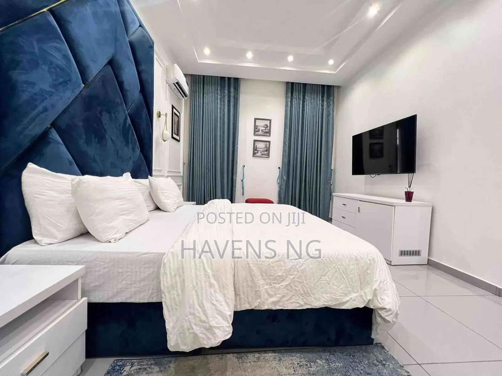 Luxury Waterfront 4-Bedroom Duplex