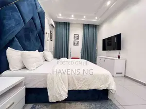 Luxury Waterfront 4-Bedroom Duplex