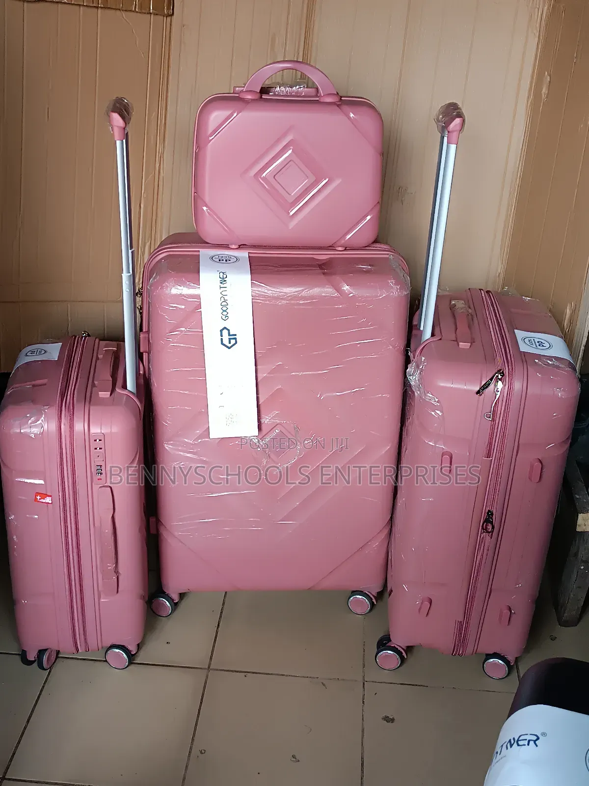 Nude Gp Set of 4 Expandable Unbreakable Boxes With Antitheft