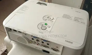 White Nec Hdmi/Computer Projector