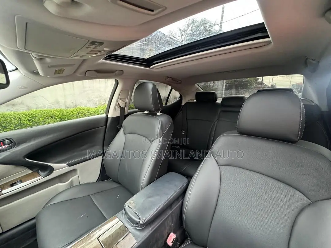 Lexus IS 250 AWD Automatic 2012 Silver