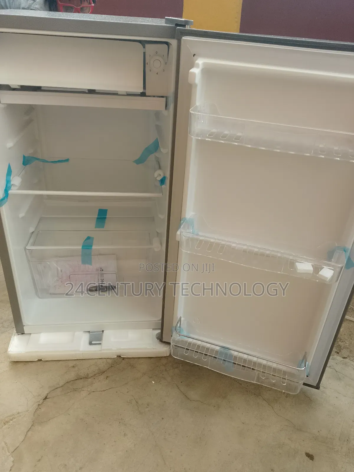 Aeon Refrigerator Ars100g 90l:Compact Cooling Solution
