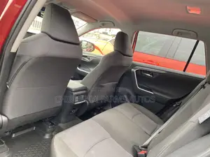 Toyota RAV4 2022 Red