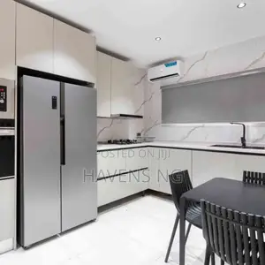 Book This Luxurious 3-Bedroom Apartment With Ps5 Console!