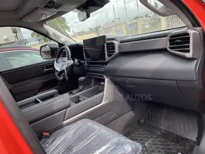 Toyota Tundra Limited CrewMax 6.5' Bed 2024 Orange