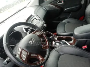 Hyundai Tucson GLS AWD 2013 Black