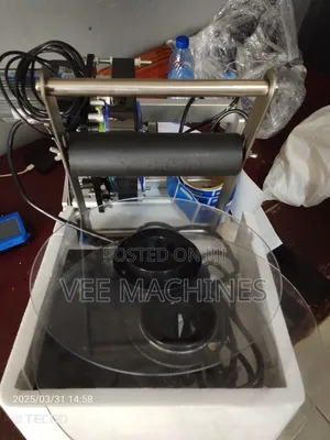 Round Bottle Labeling Machine