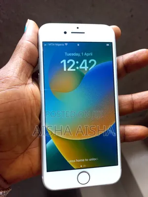 Photo - Apple iPhone 8 64 GB White