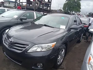 Photo - Toyota Camry 2011 Gray