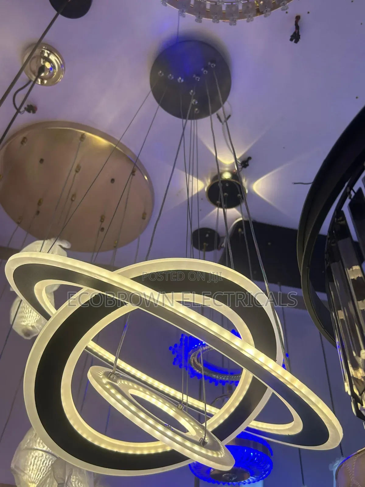 Very Beautiful 3 Ring Pluto Chandelier Light Fixture
