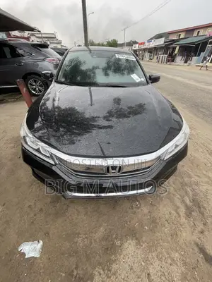 Photo - Honda Accord 2012 Black