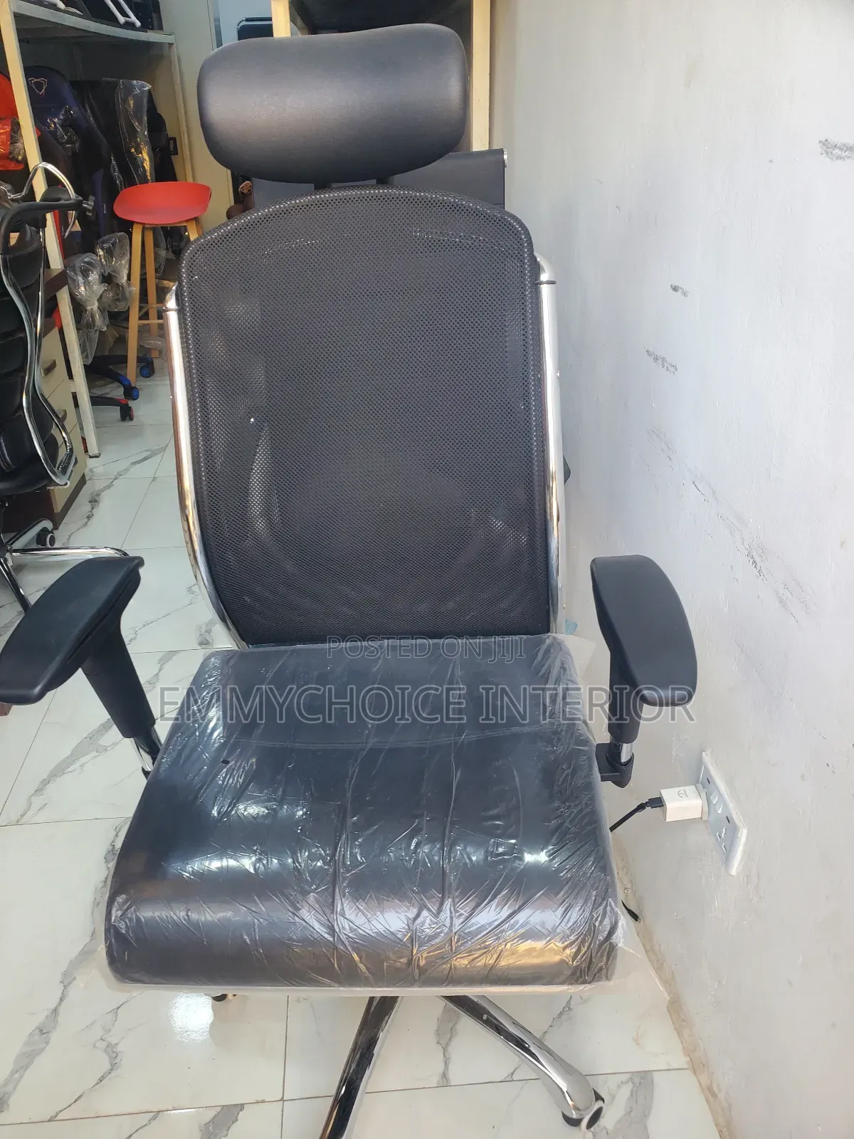 Super Executive Office Chair With Headrest