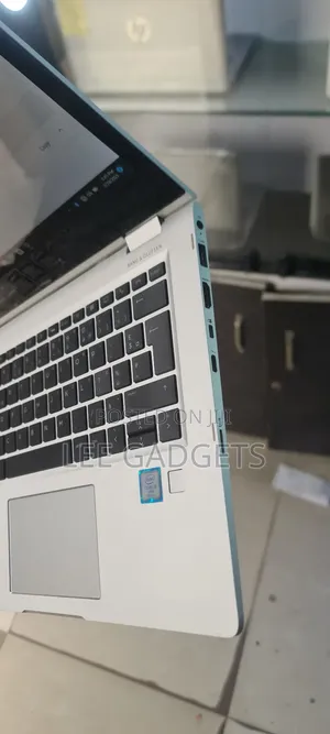 Photo - Laptop HP EliteBook X360 1030 G2 8GB Intel Core I5 SSD 256GB