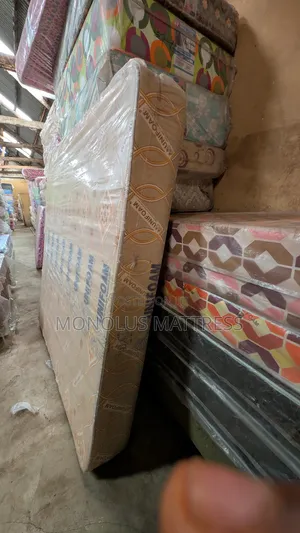 6 by 6 by 10 Unifoam Onyx Family Size Mattress