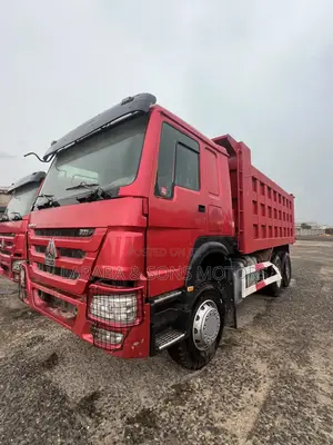 HOWO 2000 Red
