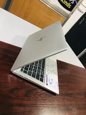 Photo - Laptop HP EliteBook 830 G8 16GB Intel Core I7 SSD 512GB