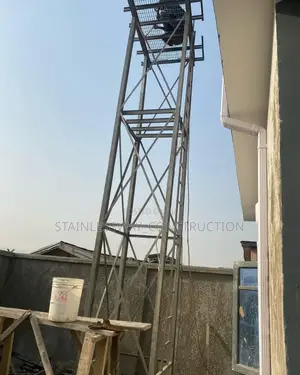 Overhead Oasis Stand