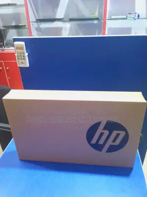 New Laptop HP 240 G9 8GB Intel Core I5 SSD 512GB