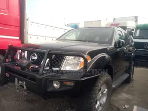 Nissan Pathfinder LE 4x4 2006 Black