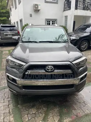 Toyota 4-Runner SR5 Premium 4dr 4x4 (4.0L 6cyl 5A) 2017 Gray