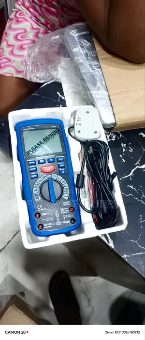 Insulation Tester With True RMS Multimeter