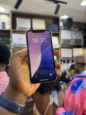 Apple iPhone XR 64 GB White