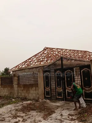 Low-bed Roofing Wood Work