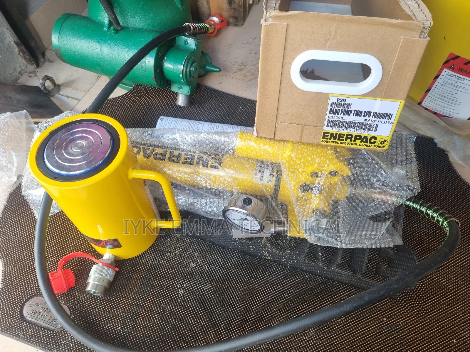 100tons Hydraulic Jack and Pump Complete
Set Enerpac