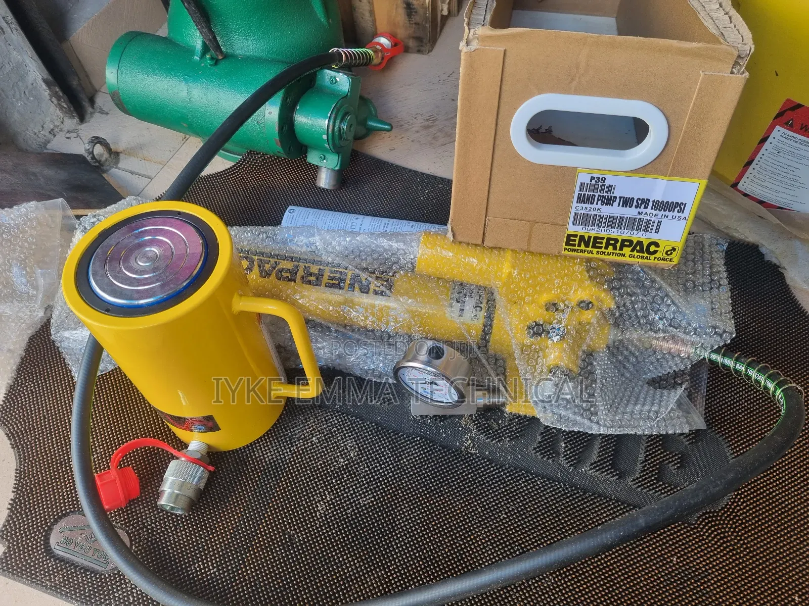 100tons Hydraulic Jack and Pump Complete
Set Enerpac