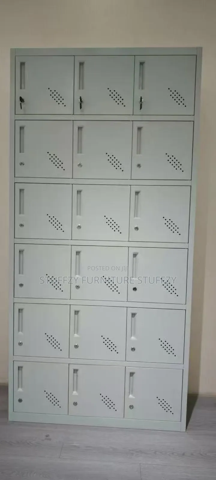 Metal 18 Doors Lockers