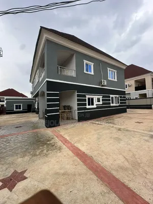 Furnished 1bdrm Block of Flats in In An Estate Close for rent