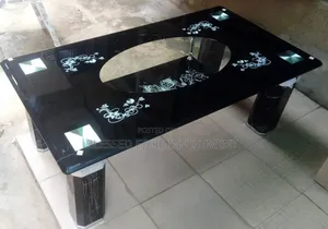 Photo - Quality Glass Center Table