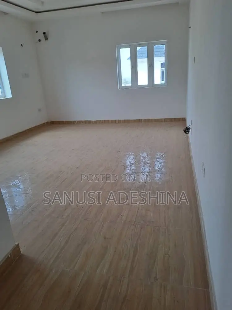 3bdrm Bungalow in Gwarimpa Extension, Gwarinpa for sale