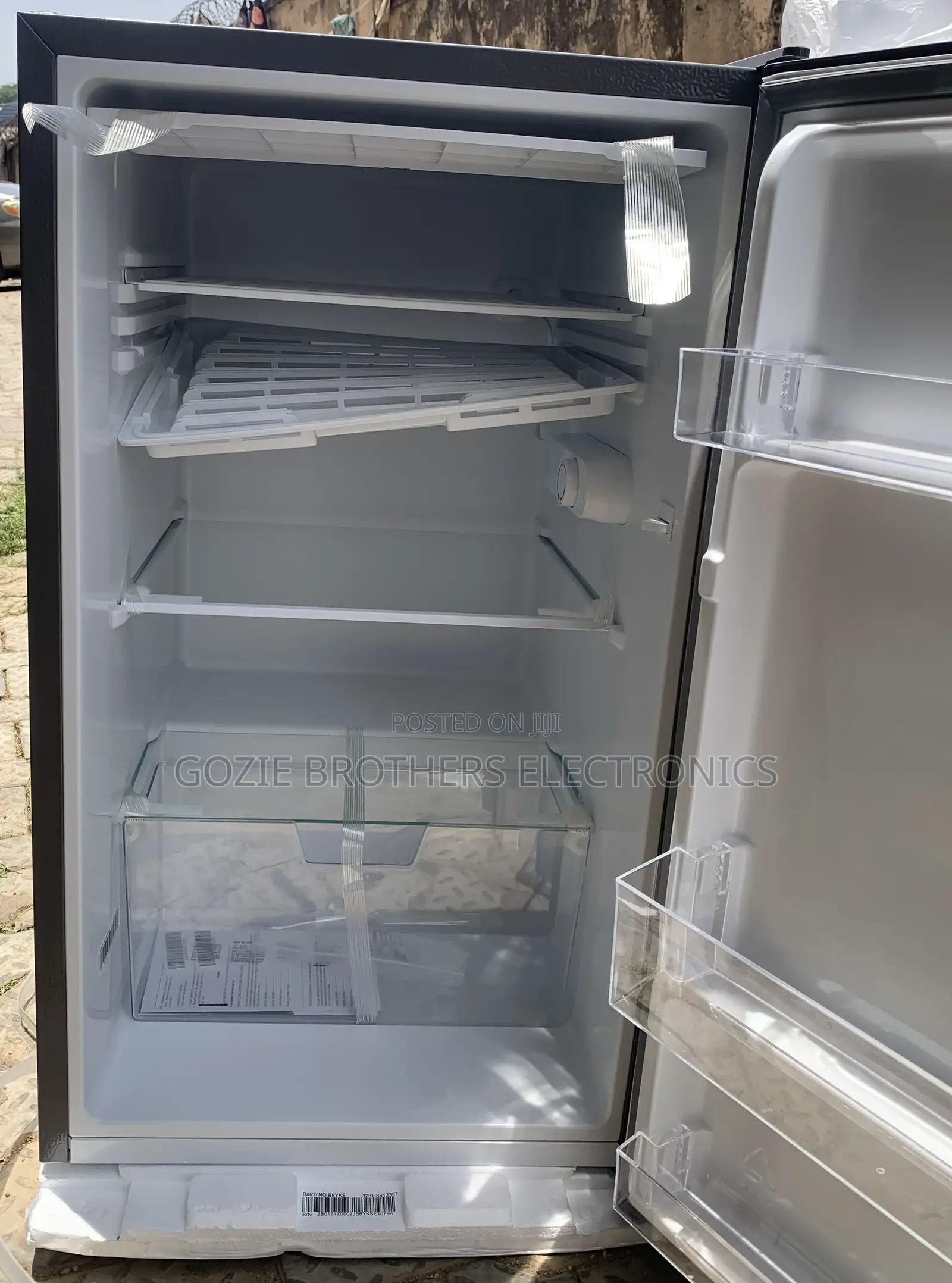 Hisense Single Door Refrigerator 121 Liters Silver Color