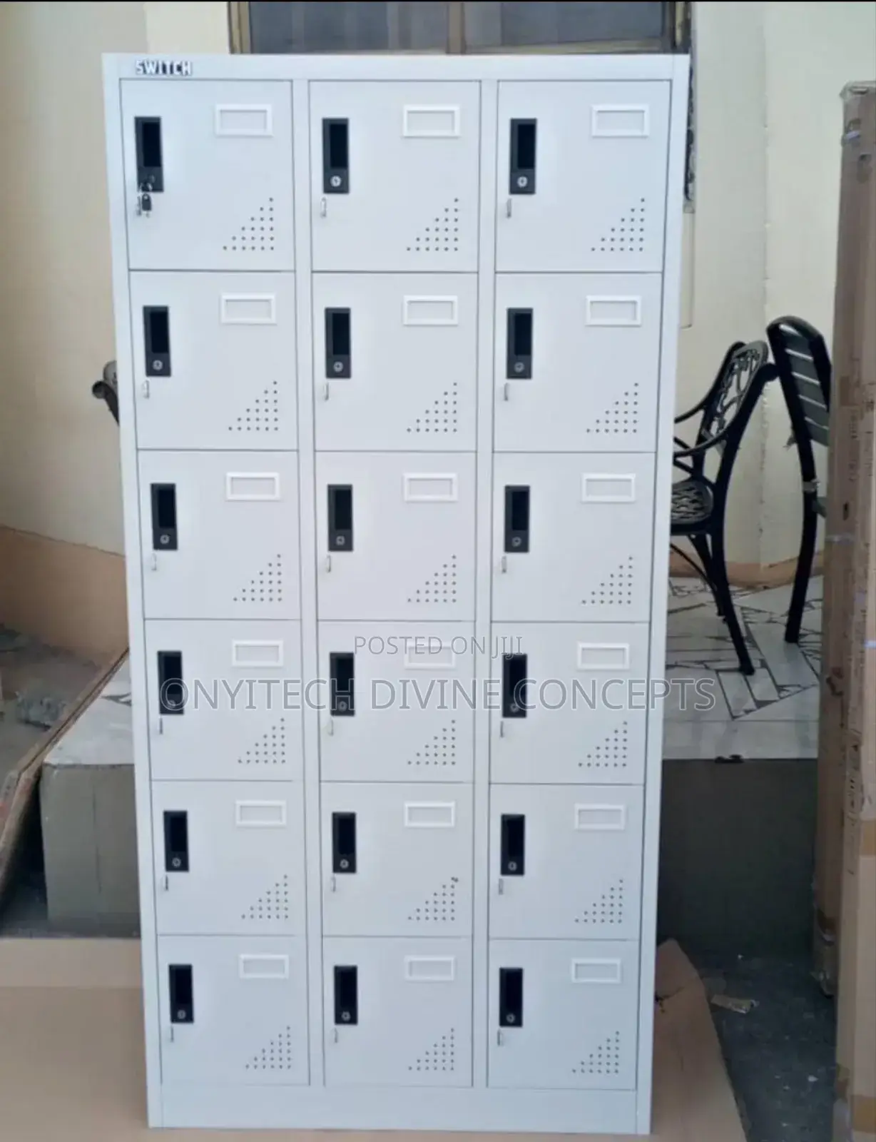 18 Doors Metal Locker