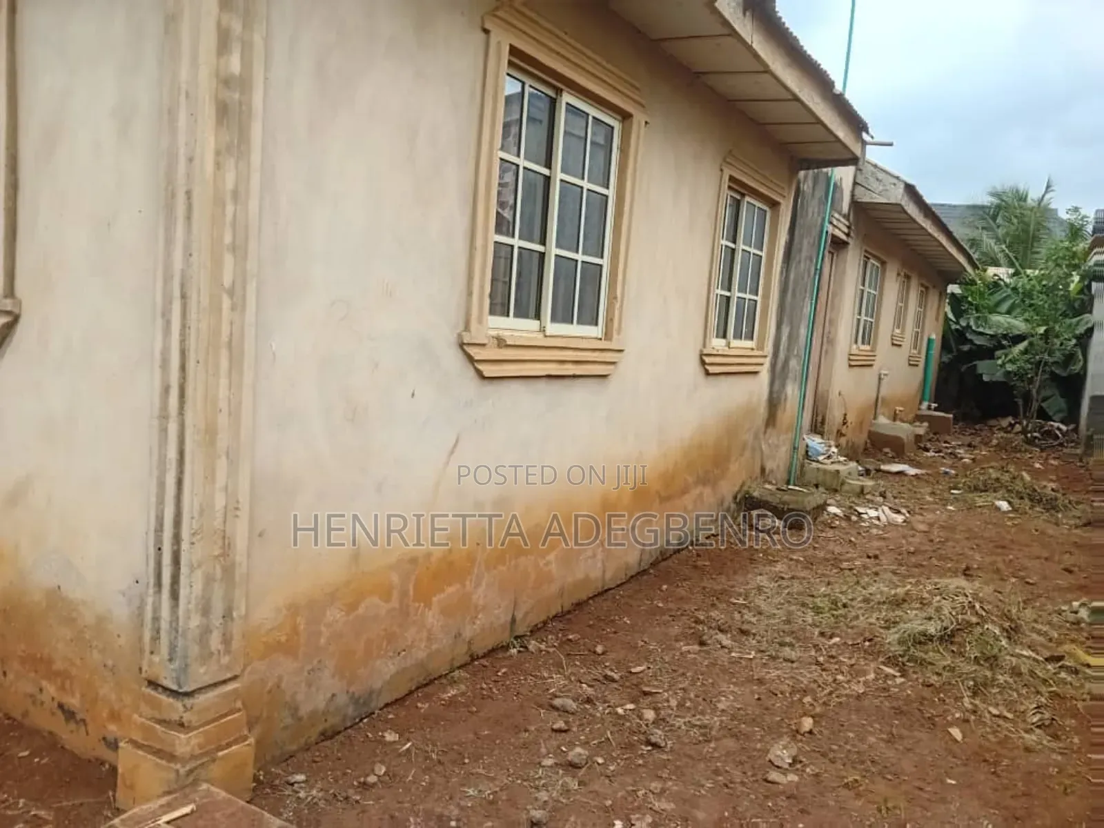 5bdrm Bungalow in Hilltop Estate, Ikorodu for sale