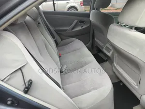 Toyota Camry LE 4dr Sedan (2.5L 4cyl 6AM) 2010 Matt Black