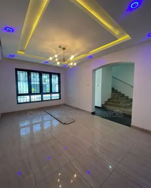 4bdrm Duplex in Banana Island for rent