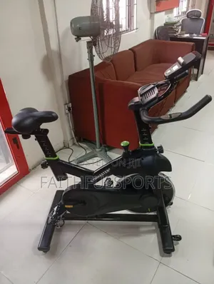 Quality Gym Master Spinning Bike With 150kg User Weight