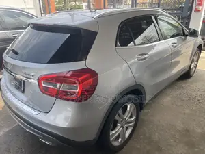 Mercedes-Benz GLA-Class 2016 Silver