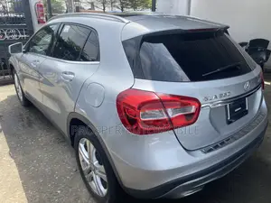 Mercedes-Benz GLA-Class 2016 Silver