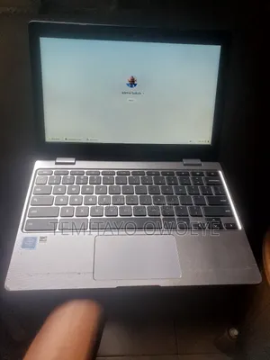 Photo - Laptop Asus Chromebook C223 4GB Intel Celeron eMMC 16 GB